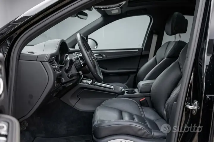 Porsche Macan 2023 photo 3