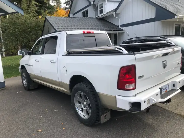 Dodge Power Ram 1500 2011 photo 2