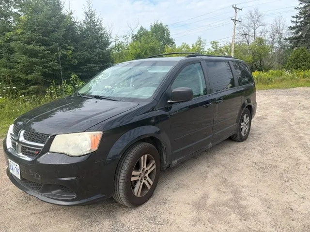 Dodge Grand Caravan 2010 photo 3