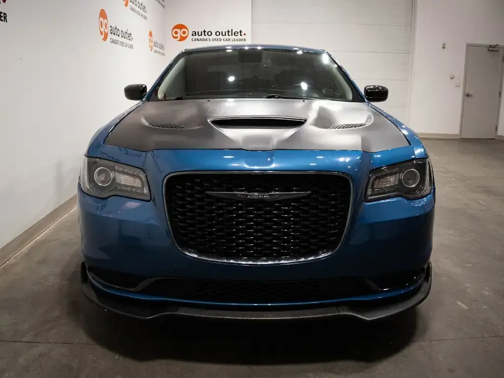 Chrysler 300 2022 photo 3
