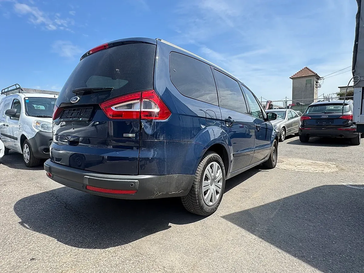 Ford Galaxy 2014 photo 2