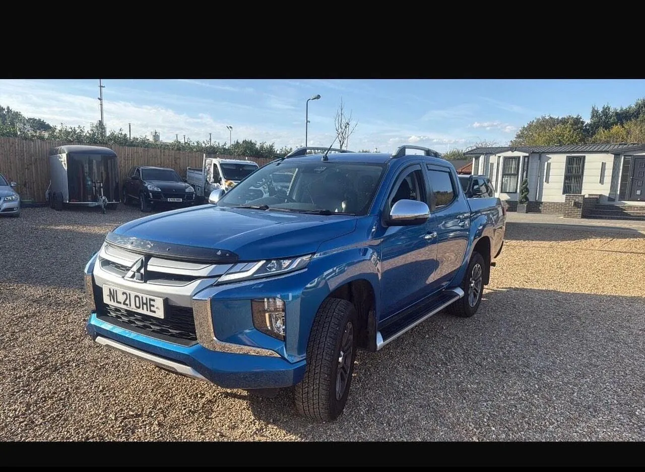 Mitsubishi L200 2021 photo 2