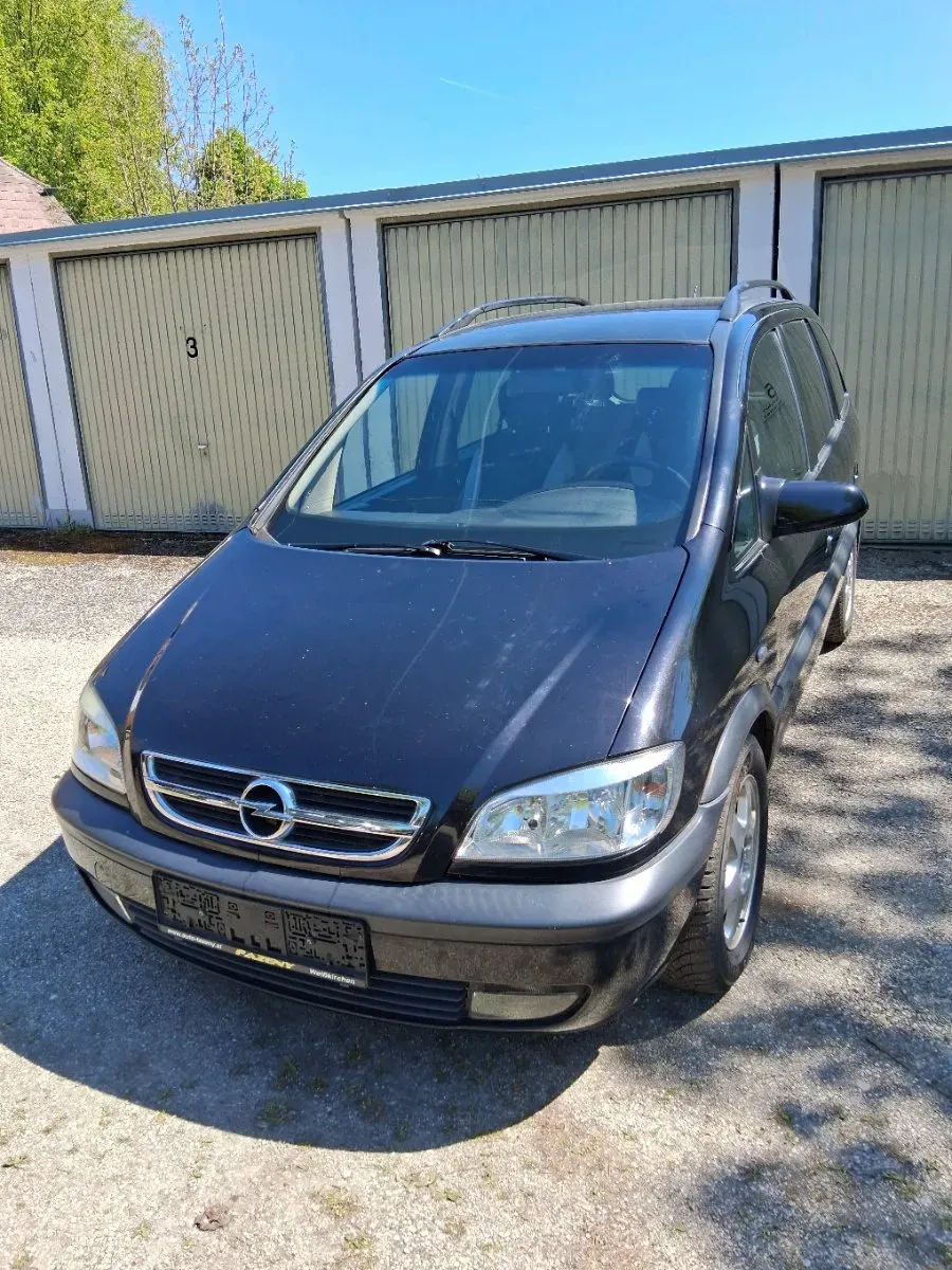 Opel Zafira 2004 photo 2