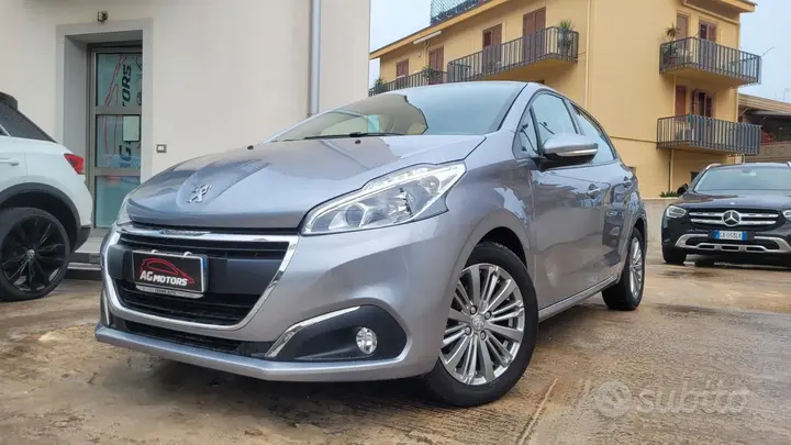 Peugeot 208 2019 photo 3