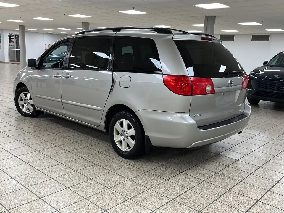 Toyota Sienna 2007 photo 4