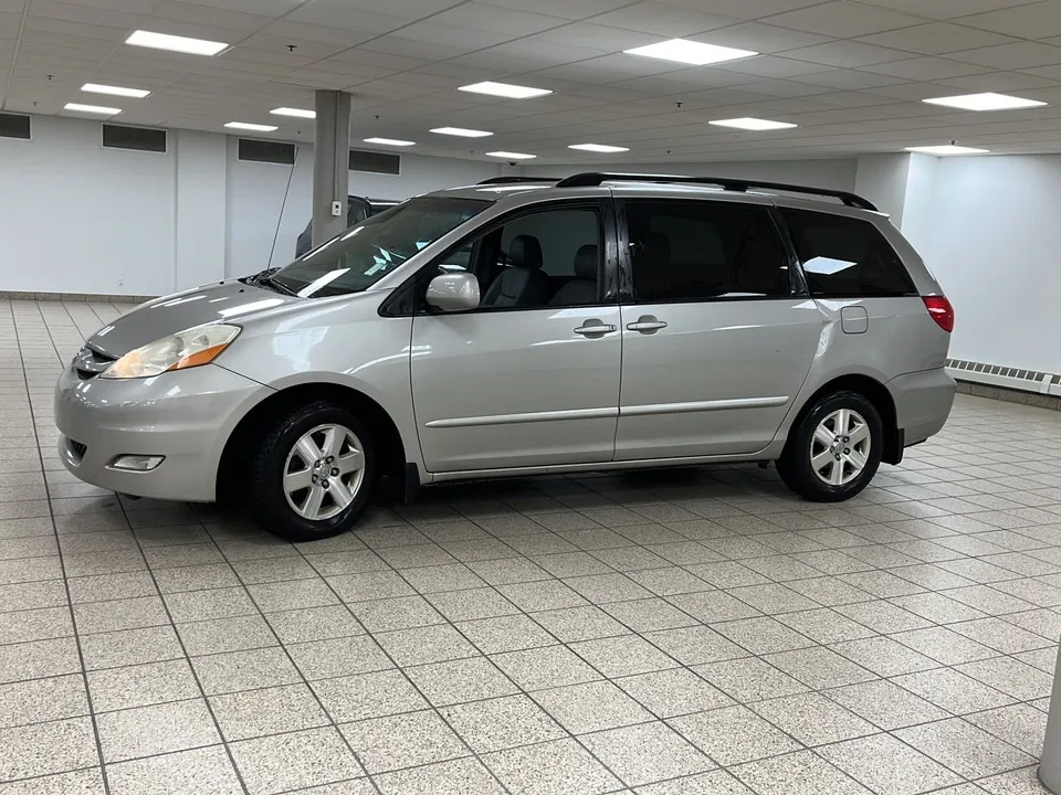 Toyota Sienna 2007 photo 3