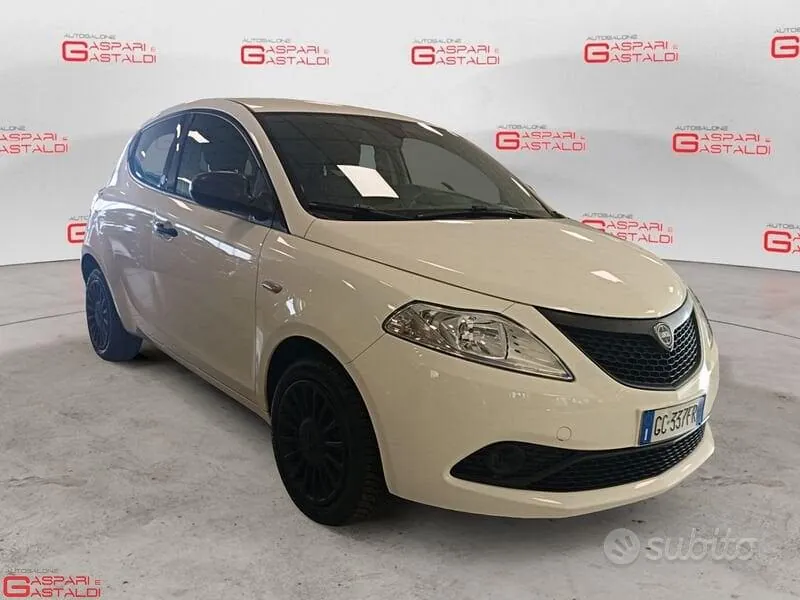 Lancia Ypsilon 2020 photo 2