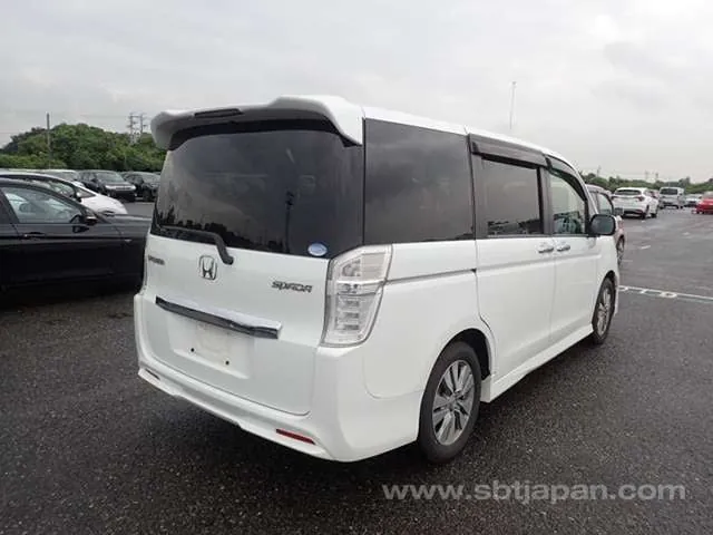 Honda Stepwagen Spada Z 2012 photo 4