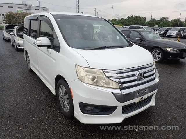 Honda Stepwagen Spada Z