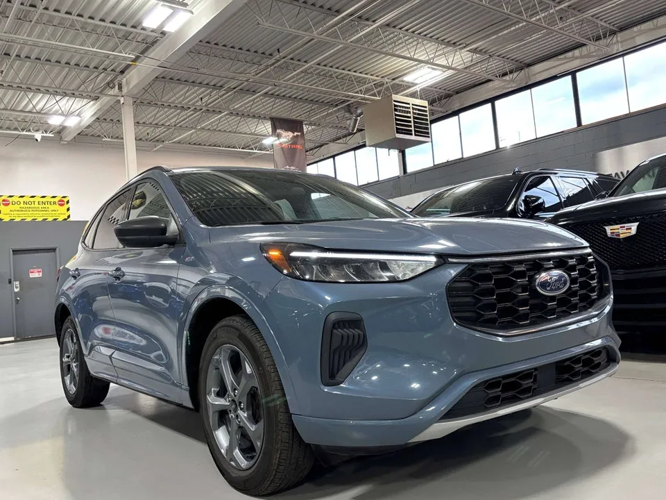 Ford Escape 2024 photo 2