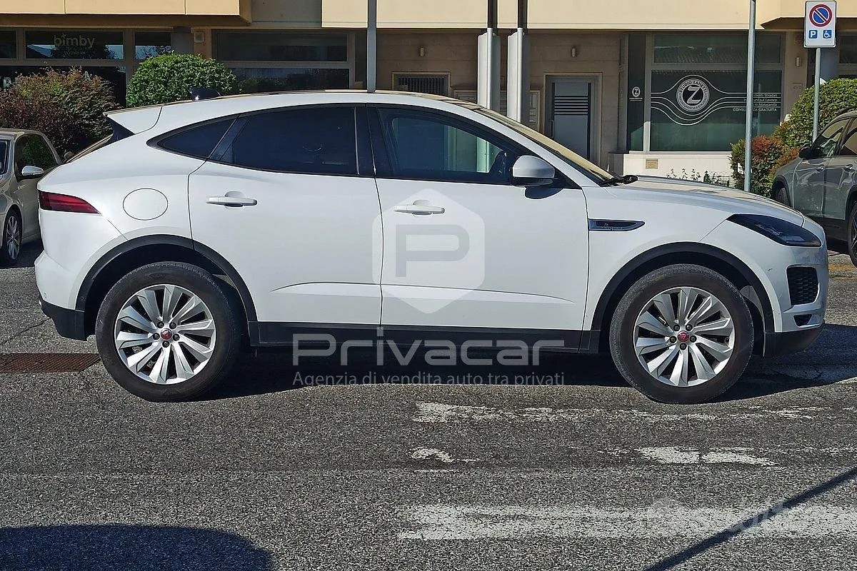 Jaguar E-Pace 2018 photo 4