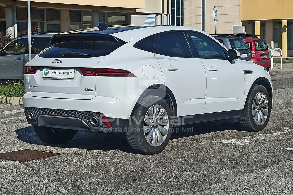 Jaguar E-Pace 2018 photo 5