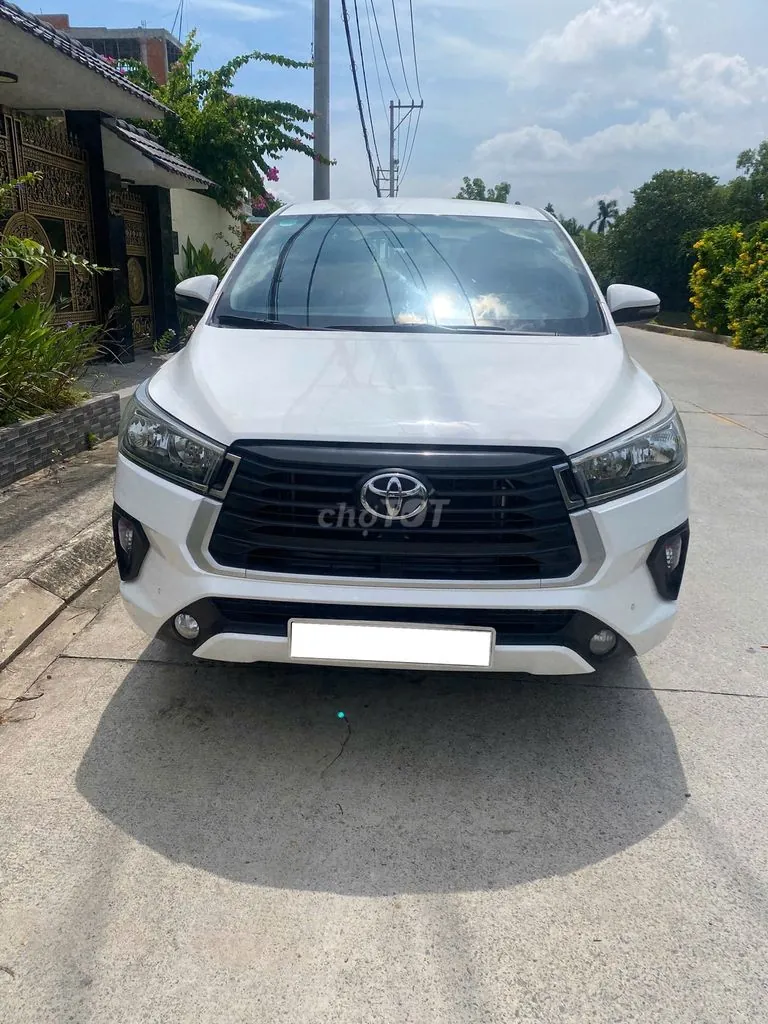 Toyota Innova 2022 photo 2