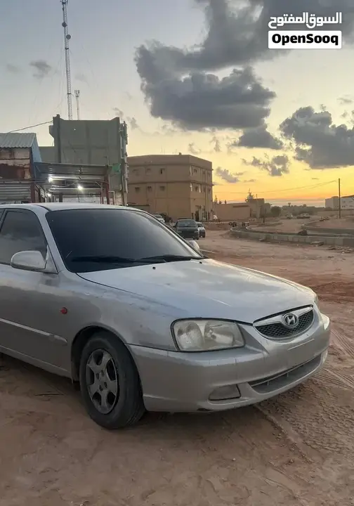 Hyundai Verna 2002 photo 2