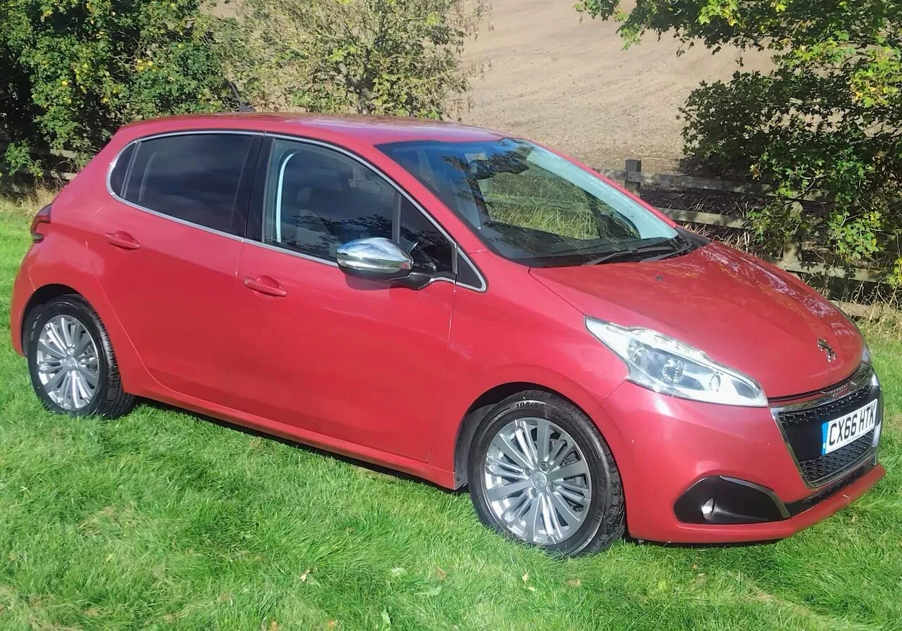 Peugeot 208 2016 photo 5