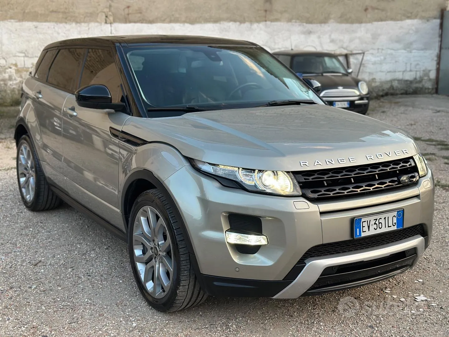 Land Rover Range Rover Evoque 2014 photo 2