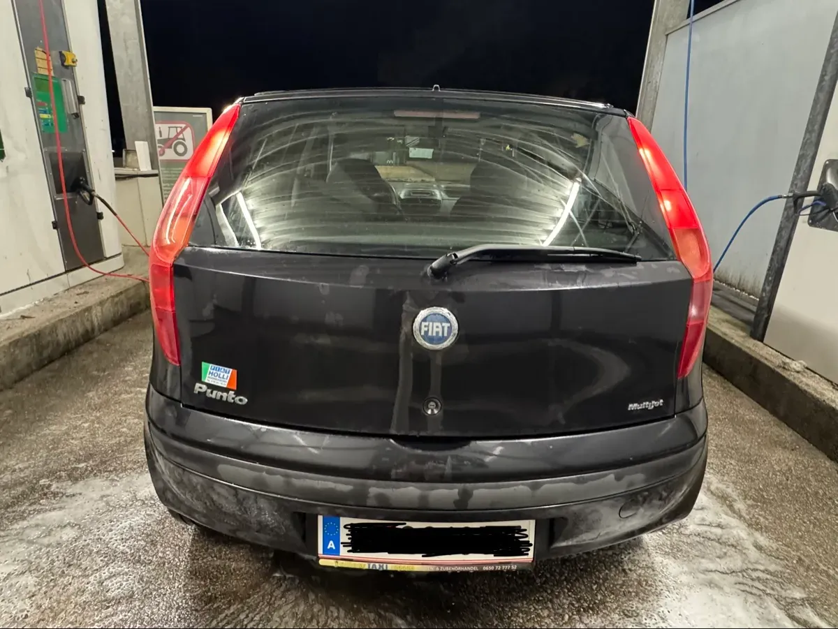 Fiat Punto 2005 photo 2
