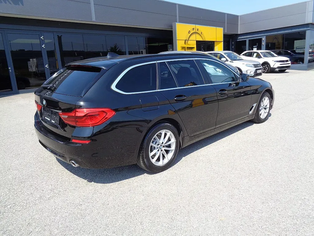 BMW 5 Series 2019 photo 2