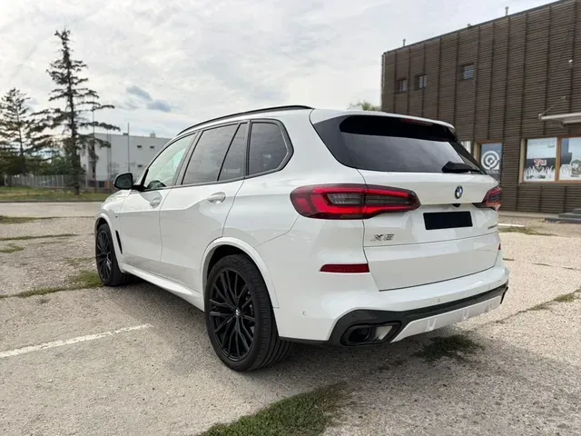 BMW X5 2023 photo 2