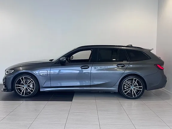 BMW 330E 2022 photo 4