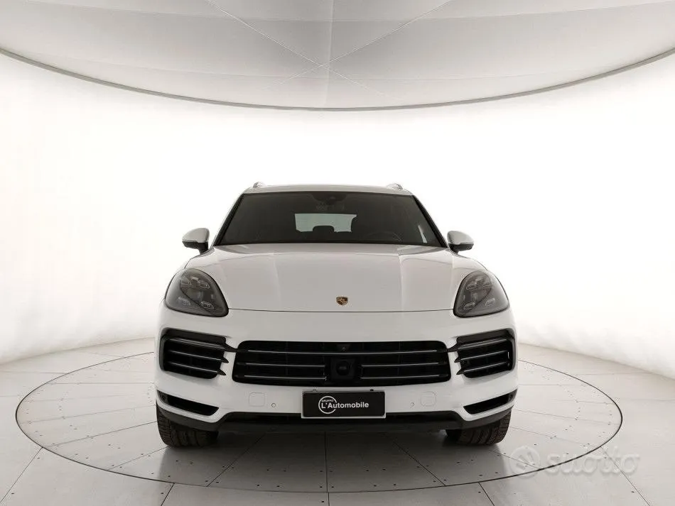Porsche Cayenne 2018 photo 2