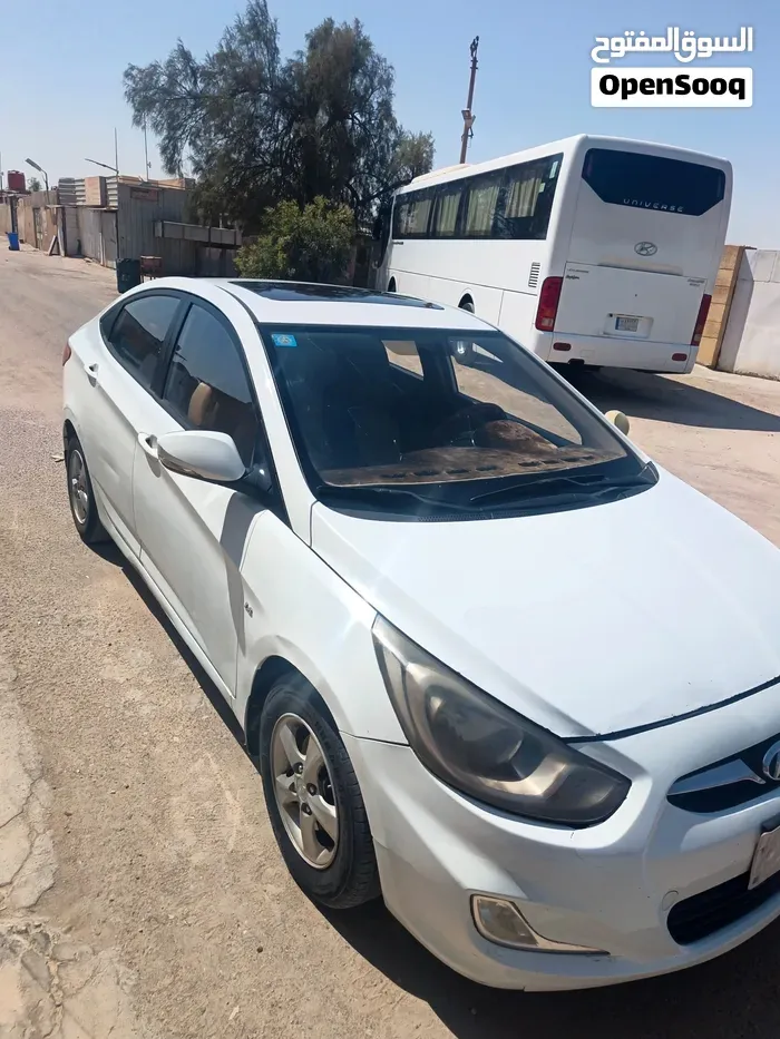 Hyundai Accent 2012 photo 5