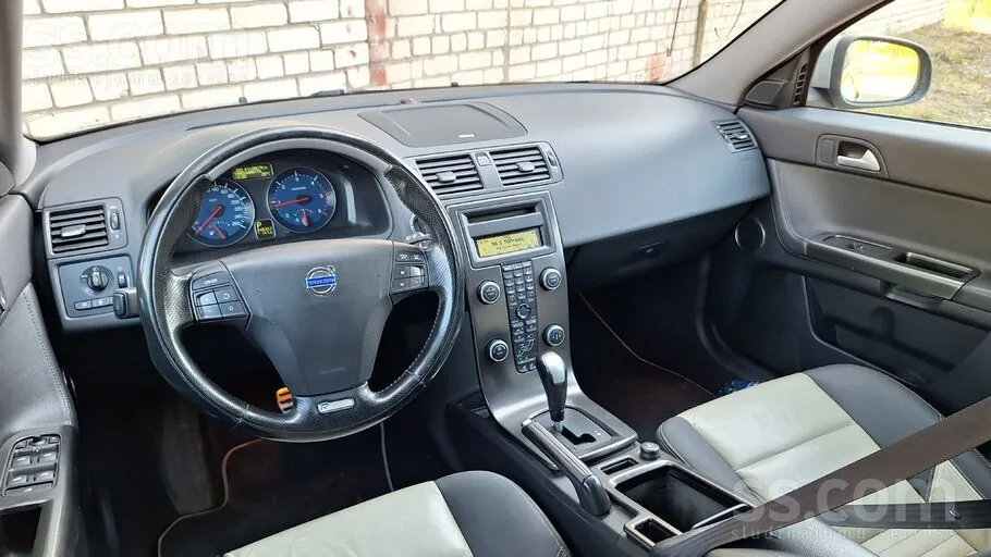 Volvo V50 2010 photo 5