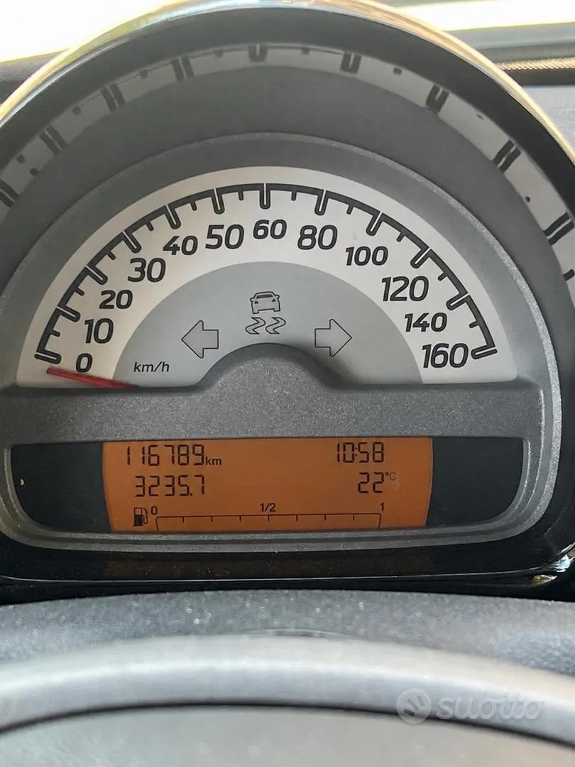 Smart Fortwo 2010 photo 3