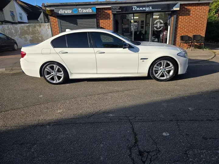 BMW 5 Series 2015 photo 3