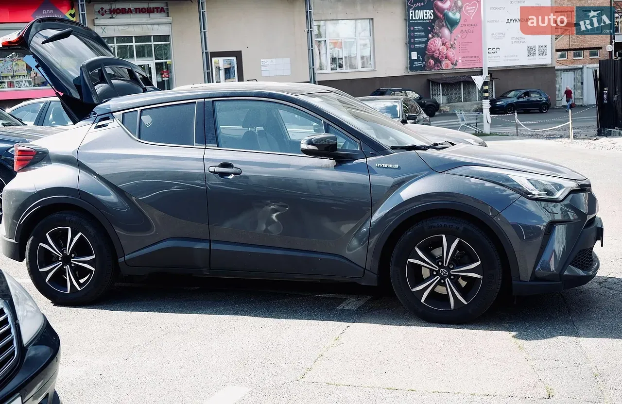 Toyota C-Hr 2019 photo 4