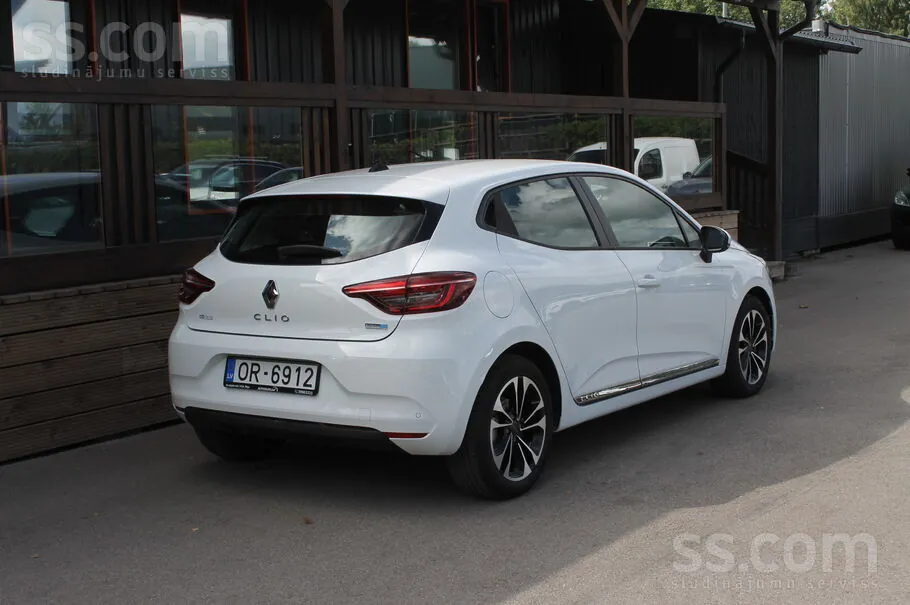 Renault Clio 2022 photo 2
