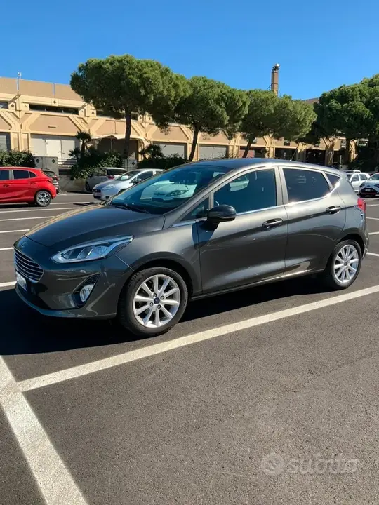 Ford Fiesta 2019 photo 2