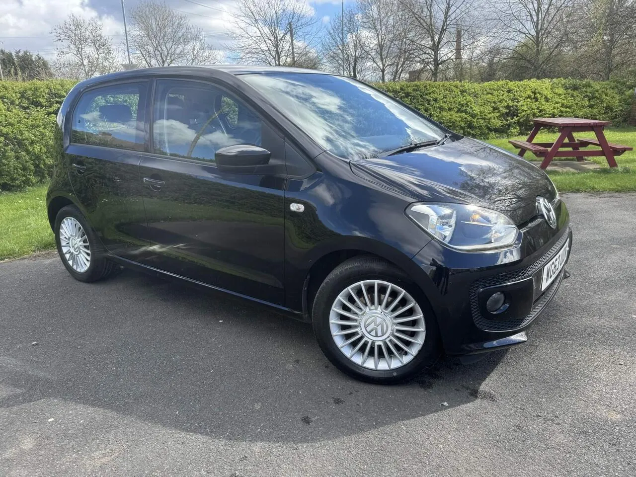 Volkswagen Up 2013 photo 4