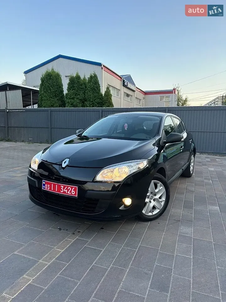 Renault Megane 2011 photo 2