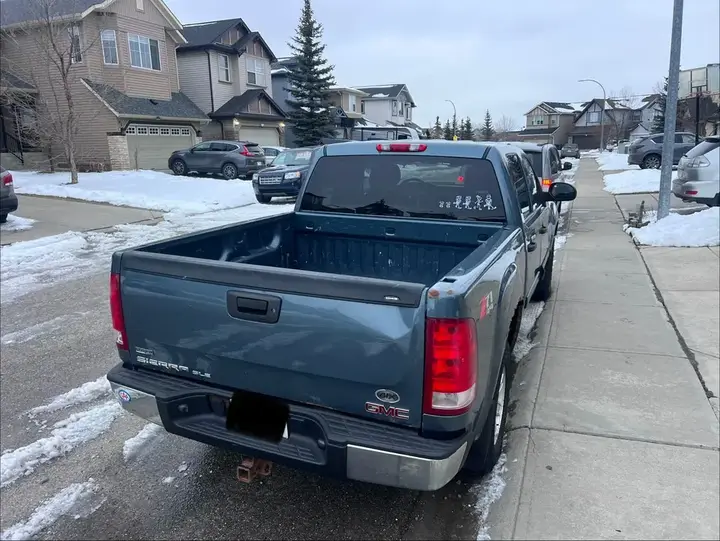 GMC Sierra 2010 photo 3