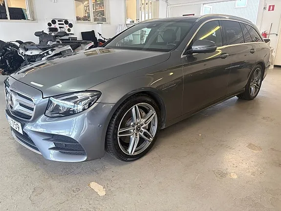 Mercedes-Benz E220