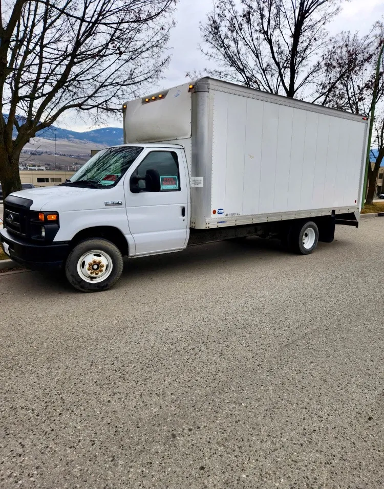 Ford E350 2010 photo 3
