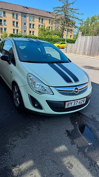 Opel Corsa 2012 photo 2