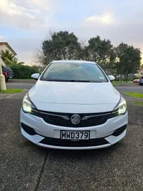 Holden Astra 2020 photo 2