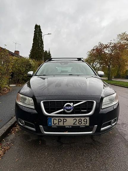 Volvo V70 2013 photo 2