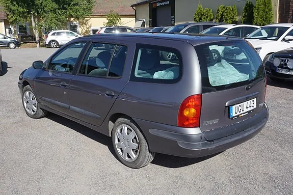 Renault Megane 2003 photo 2