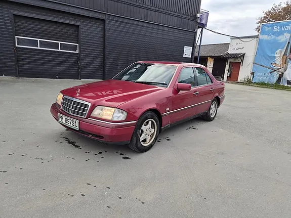 Mercedes-Benz C180 1994 photo 3