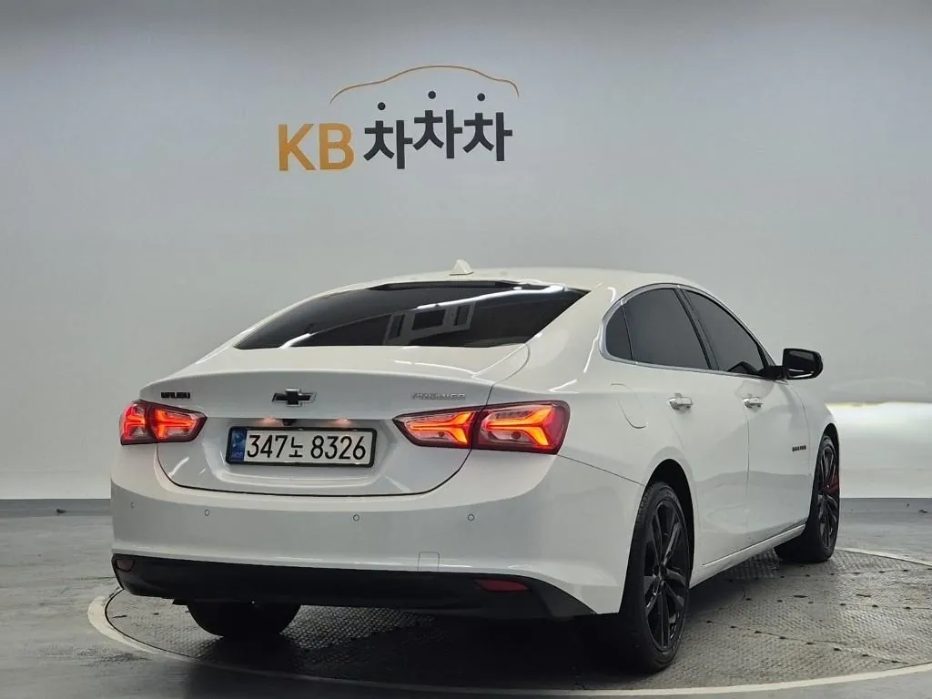 Chevrolet Malibu 2021 photo 3