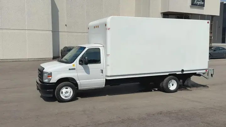 Ford E-Series Van 2023 photo 5