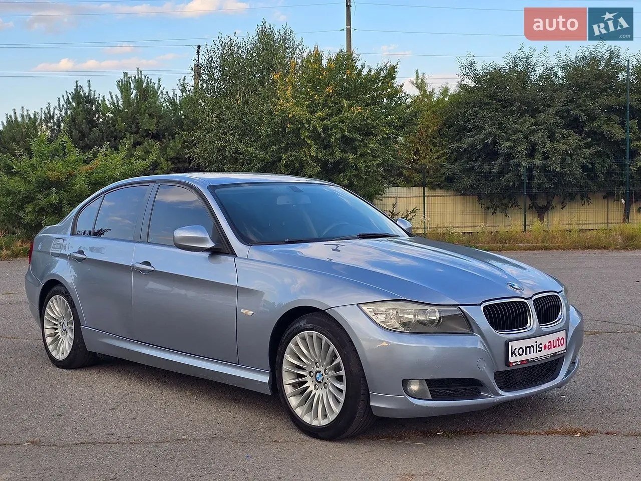BMW 3 Series 2011 photo 4