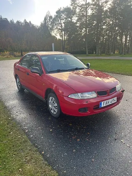 Mitsubishi Carisma 1996 photo 4