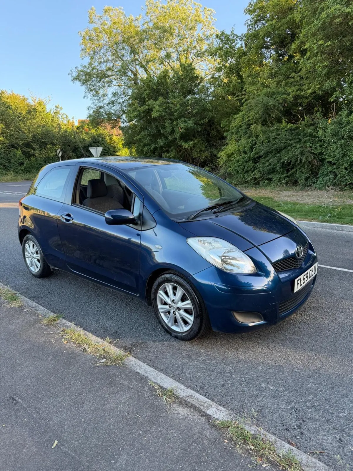 Toyota Yaris 2009 photo 4
