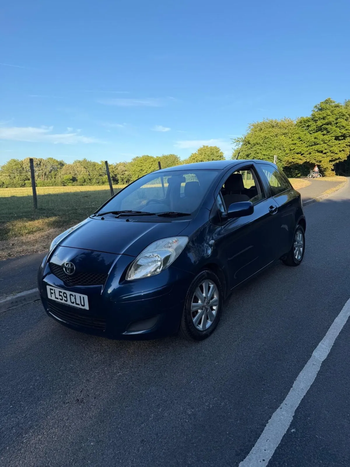Toyota Yaris 2009 photo 3