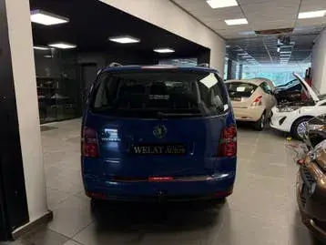 Volkswagen Touran 2007 photo 2