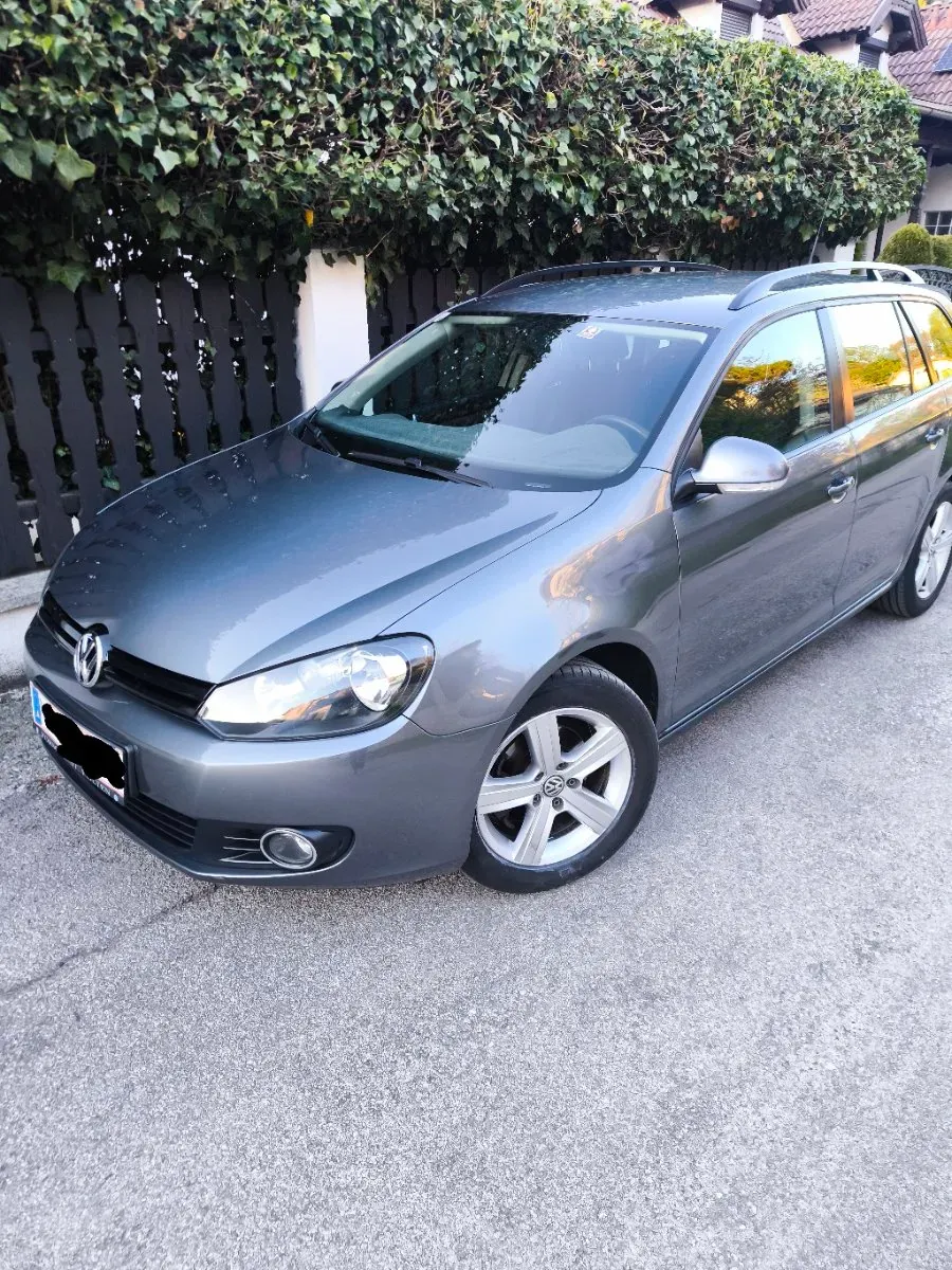 Volkswagen Golf 2011 photo 2